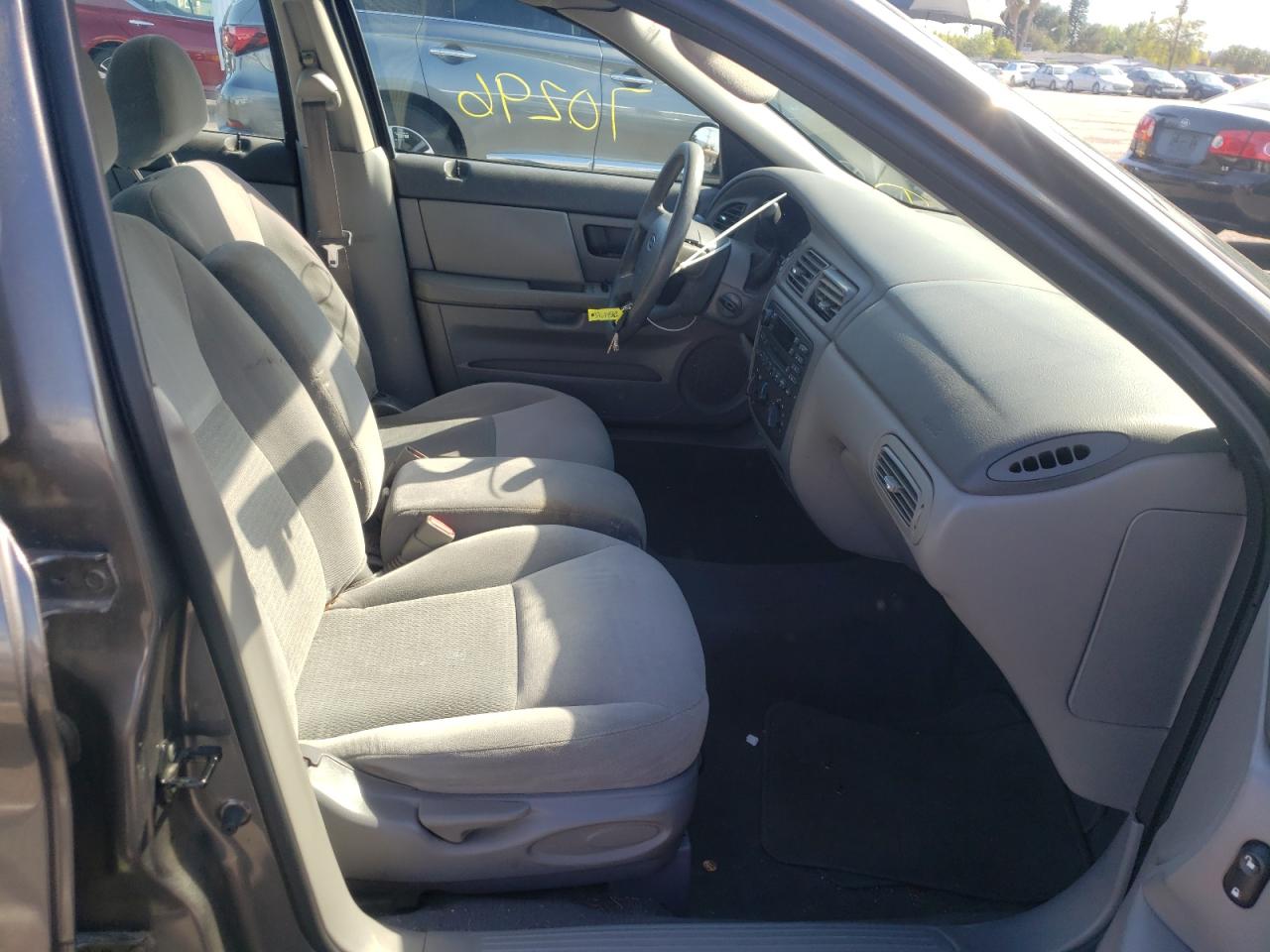 Photo 5 from auction – 2005 FORD TAURUS SE with VIN 1FAFP53U45A232819