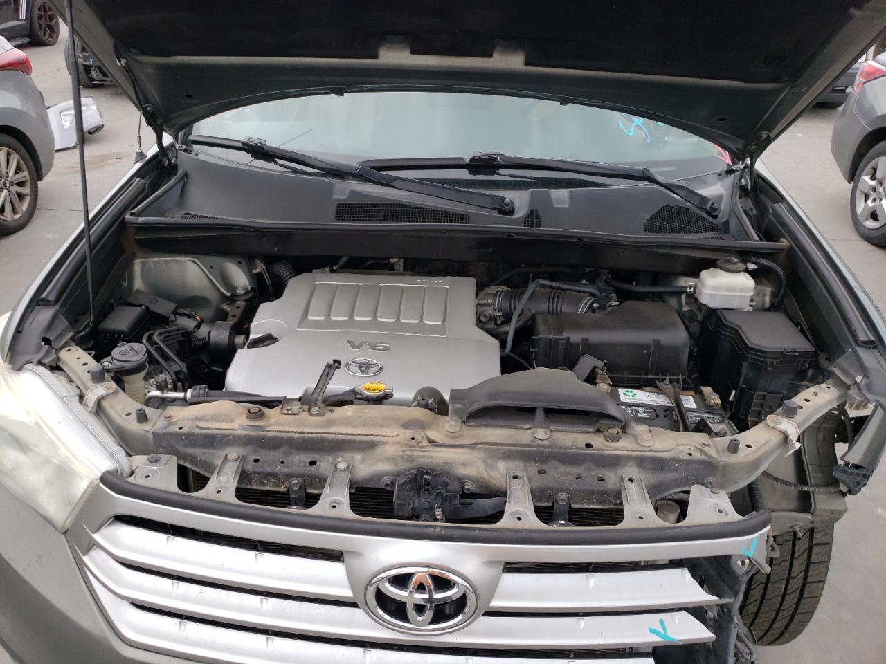 صورة رقم 7 من المزاد - 2012 TOYOTA HIGHLANDER مع VIN 5TDZK3EH6CS052056