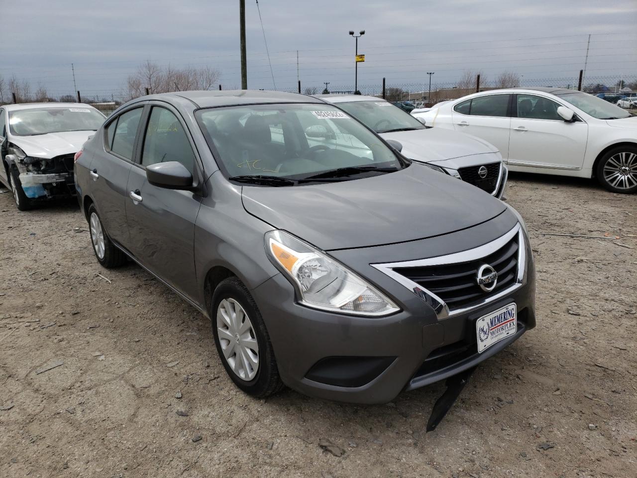 NISSAN VERSA S 2017 with VIN 3N1CN7AP0HL805808 - Photo from auction