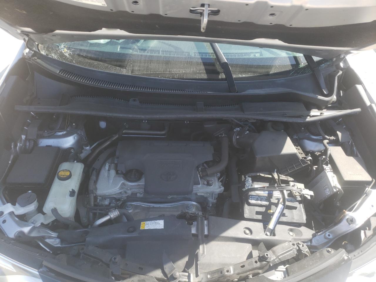 Photo 7 from auction – 2016 TOYOTA RAV4 SE with VIN 2T3NFREV5GW264057