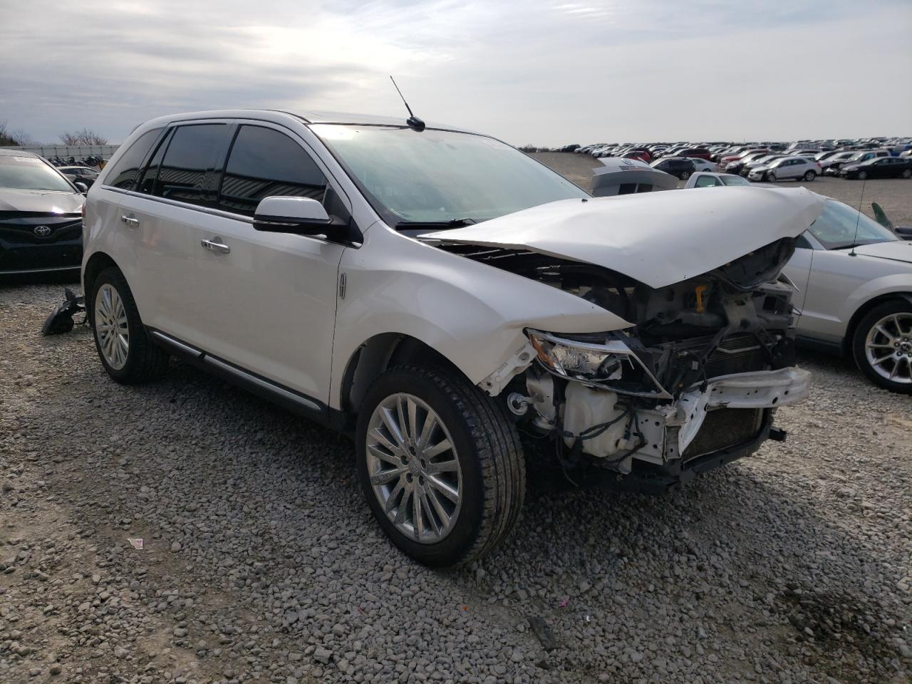 LINCOLN MKX 2015 with VIN 2LMDJ8JK8FBL28982 - Photo from auction