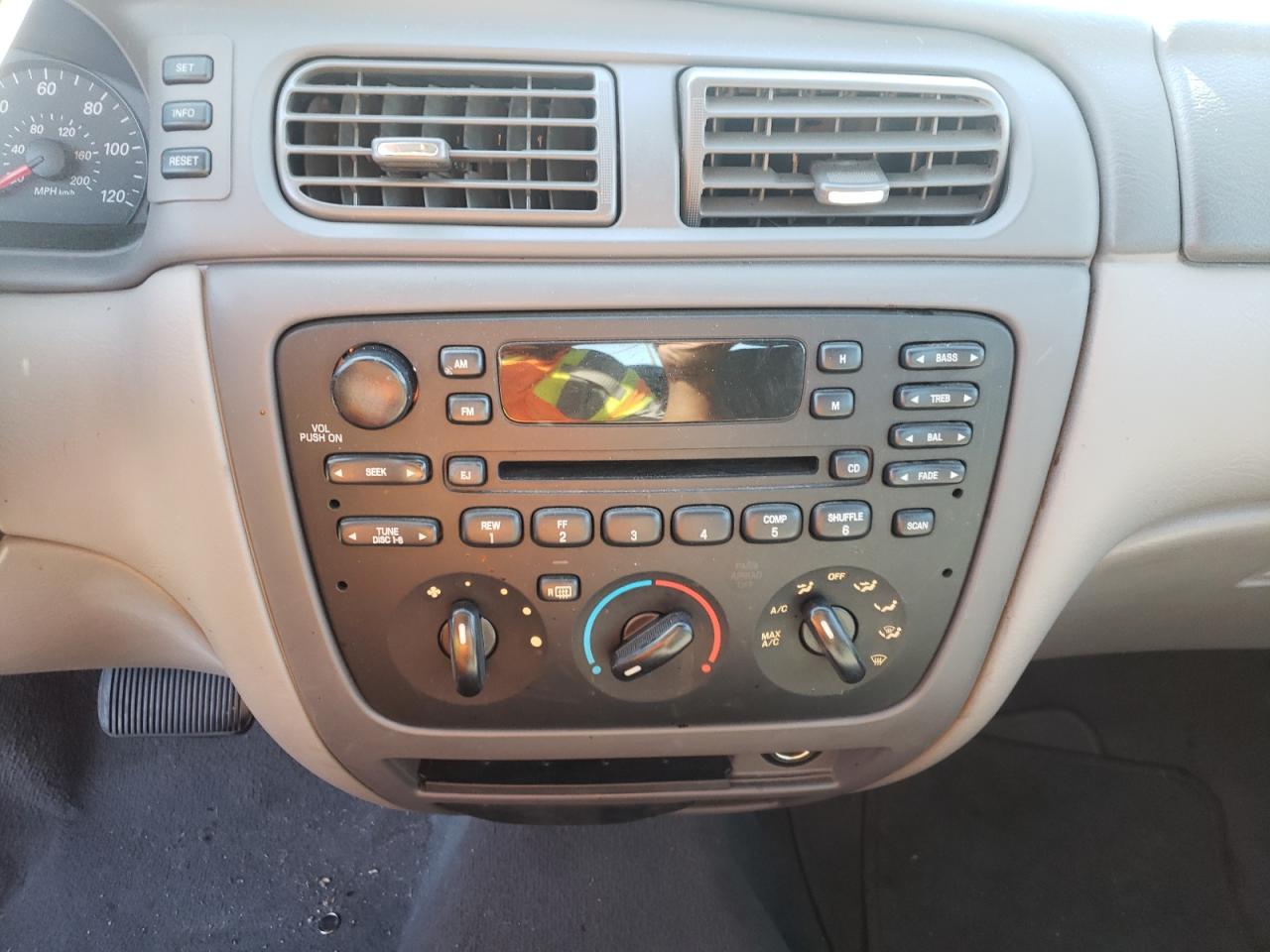 Photo 9 from auction – 2005 FORD TAURUS SE with VIN 1FAFP53U45A232819