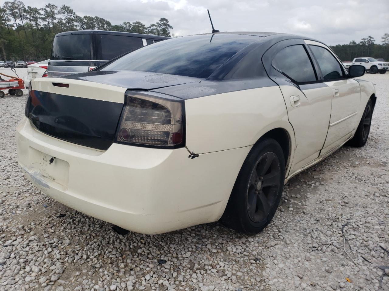 Photo 4 from auction – 2008 DODGE CHARGER with VIN 2B3KA43G88H322531