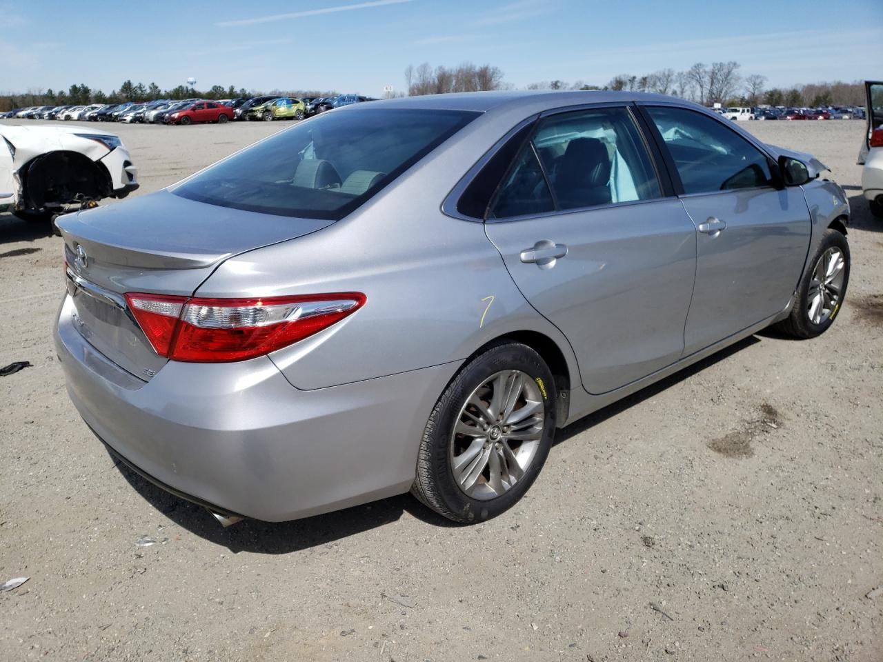 Photo 4 from auction – 2015 TOYOTA CAMRY LE with VIN 4T1BF1FK4FU984305
