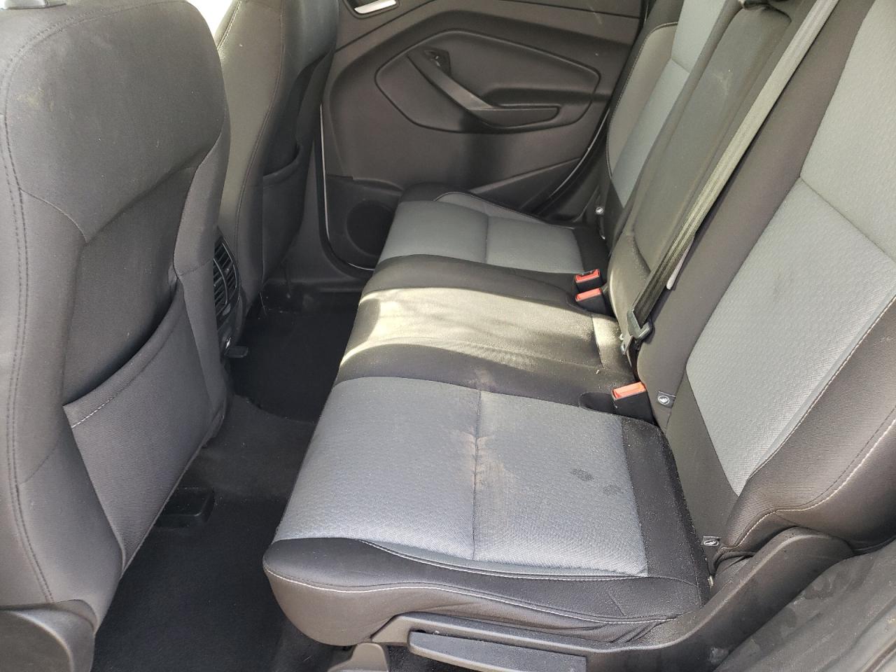 Photo 6 from auction – 2018 FORD ESCAPE SE with VIN 1FMCU0GD0JUB26942