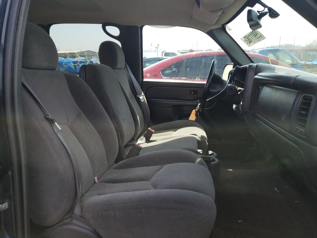 Photo 5 from auction – 2005 CHEVROLET SILVERADO with VIN 1GCHK23U55F945232