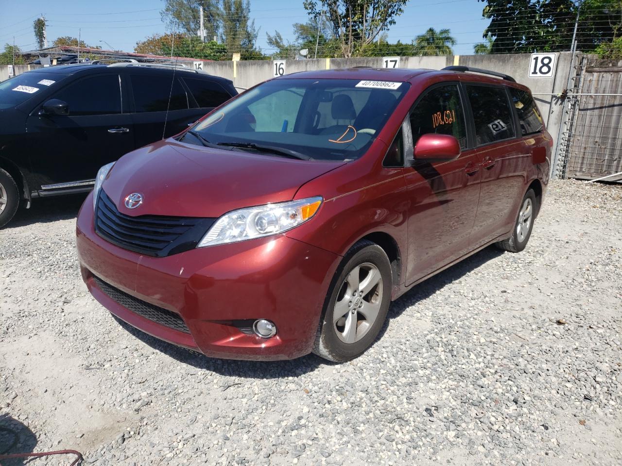 Photo 2 from auction – 2012 TOYOTA SIENNA LE with VIN 5TDKK3DC0CS210155