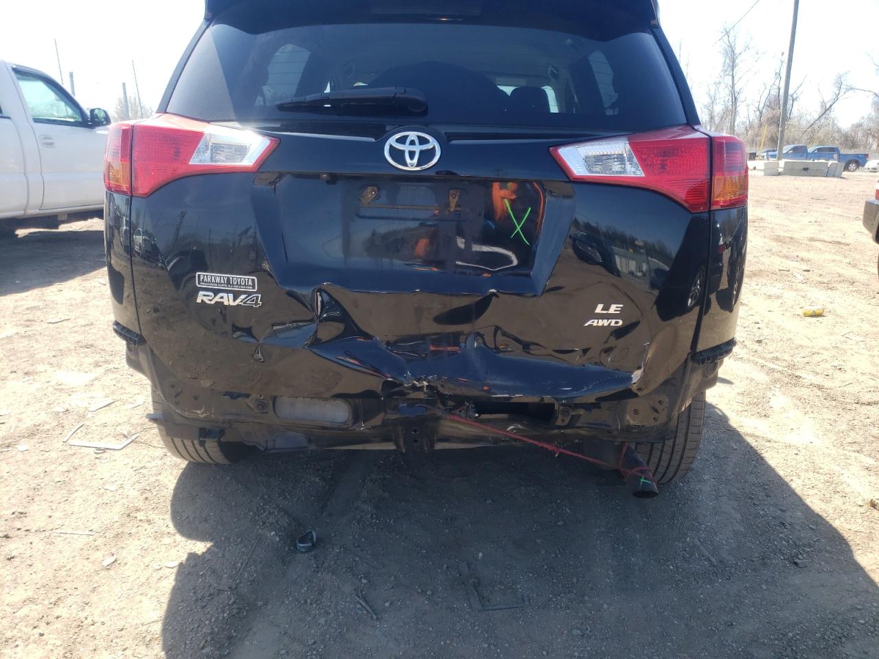 Photo 9 from auction – 2015 TOYOTA RAV4 LE with VIN 2T3BFREV7FW382628