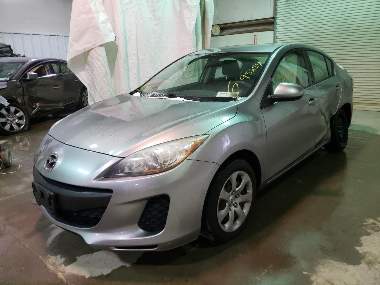 Photo 2 from auction – 2013 MAZDA 3 I with VIN JM1BL1TG8D1832877
