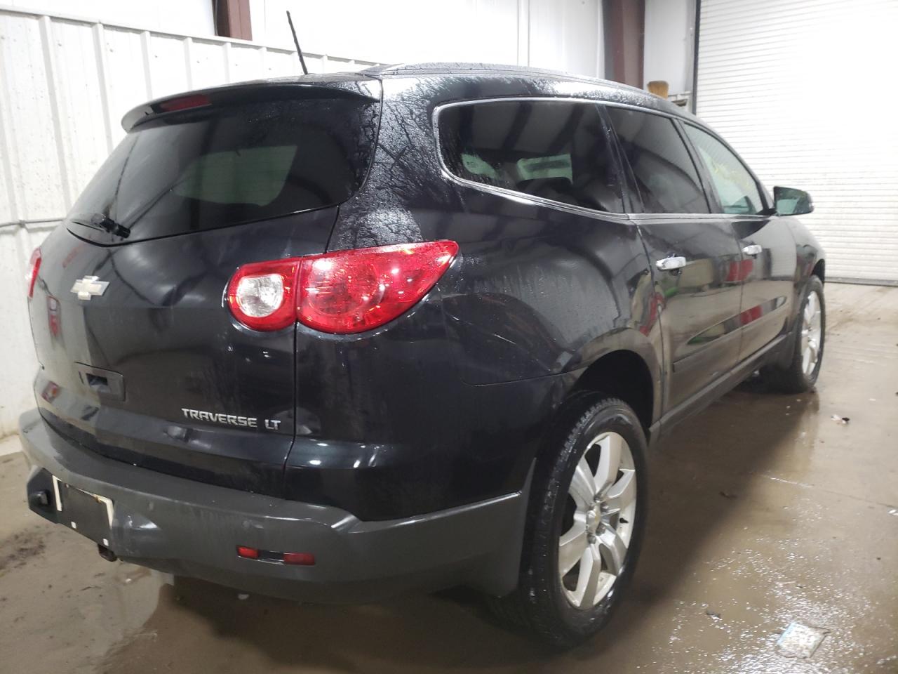 Photo 4 from auction – 2012 CHEVROLET TRAVERSE L with VIN 1GNKVGED6CJ189368