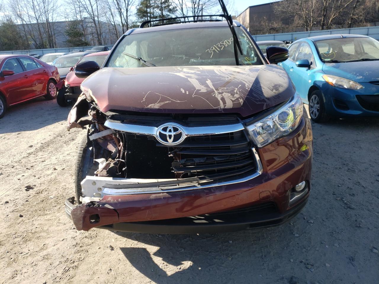 Photo 7 from auction – 2016 TOYOTA HIGHLANDER with VIN 5TDDKRFH1GS343713