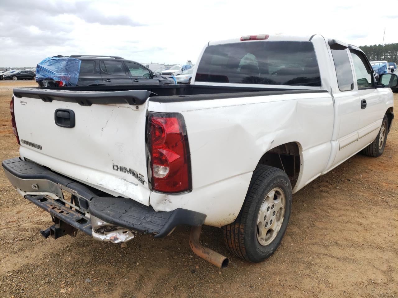 Photo 4 from auction – 2003 CHEVROLET SILVERADO with VIN 2GCEC19V631409761