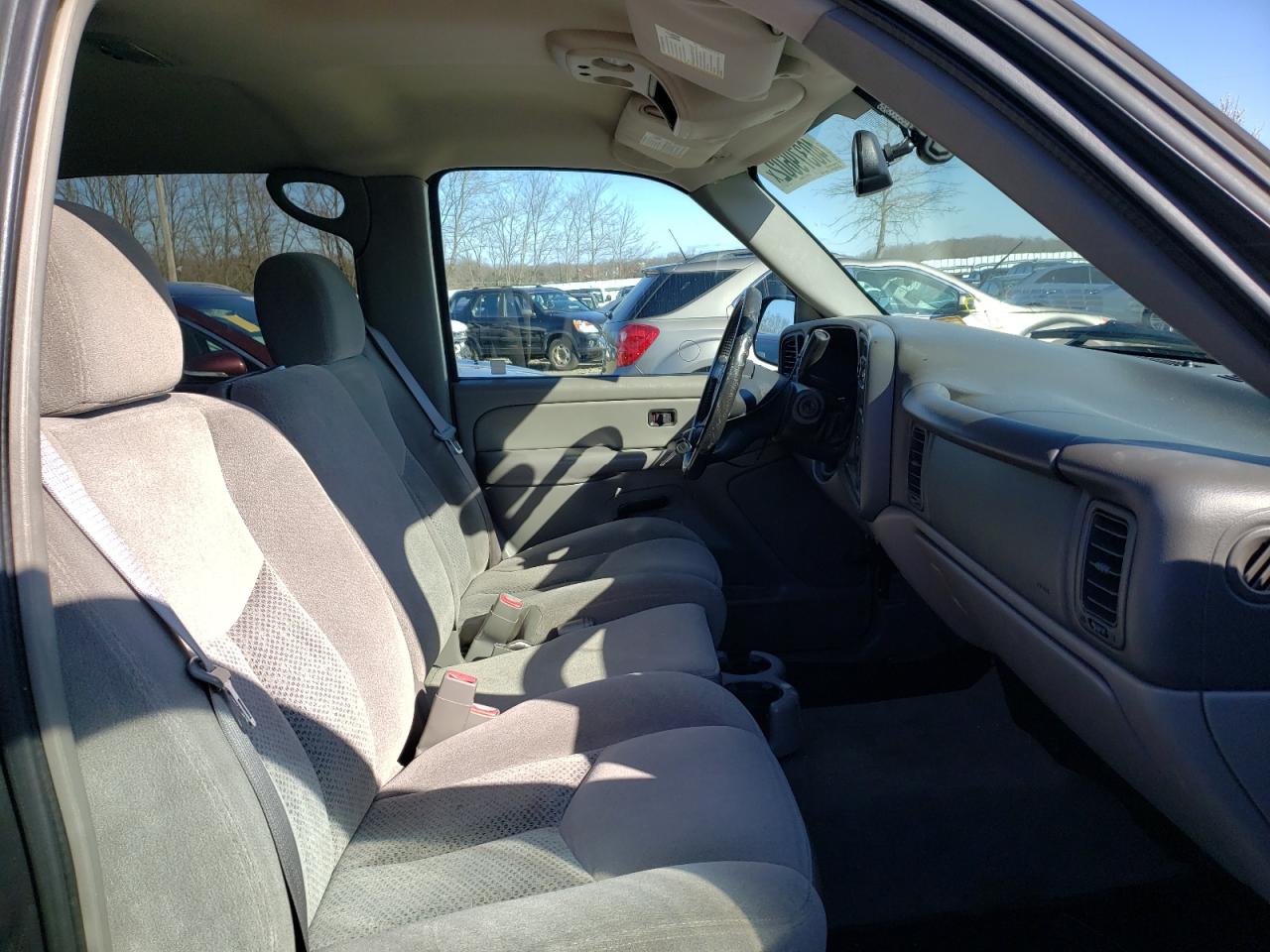 Photo 5 from auction – 2005 CHEVROLET AVALANCHE with VIN 3GNEC12Z55G217004