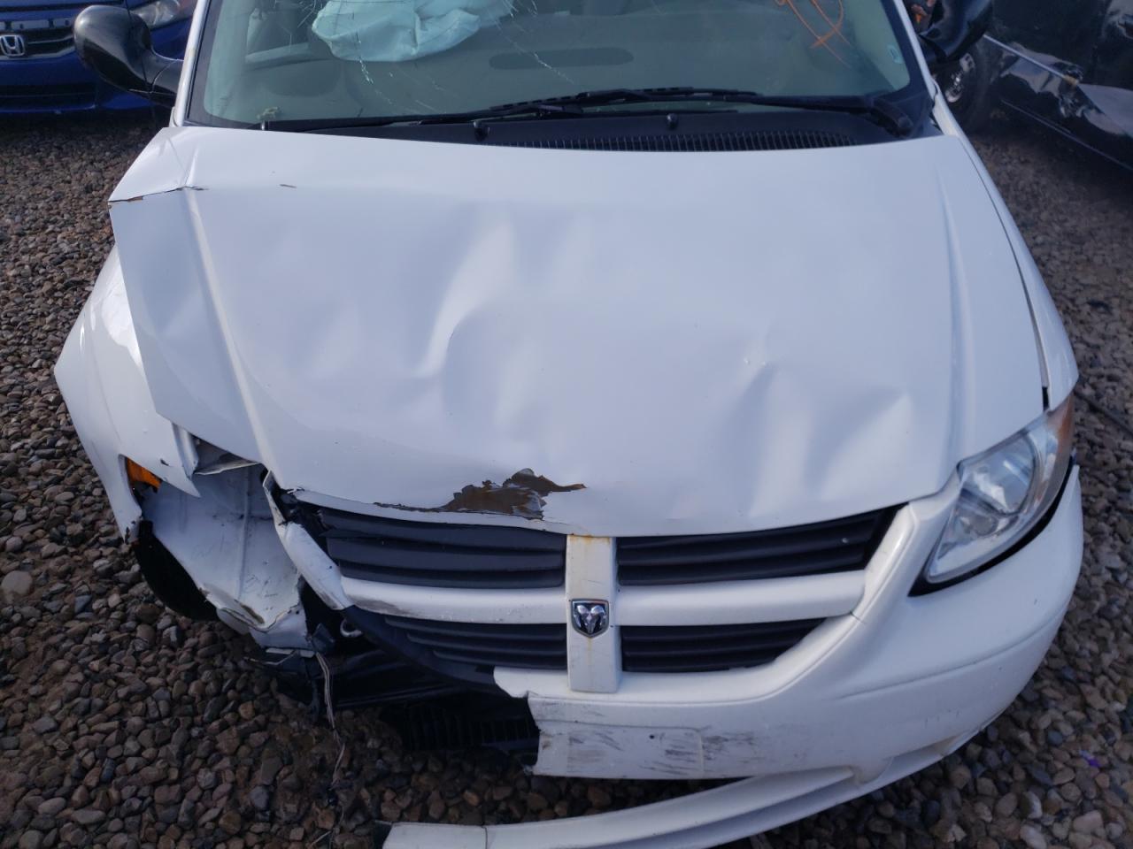 Photo 7 from auction – 2007 DODGE GRAND CARA with VIN 2D4GP44L57R360762