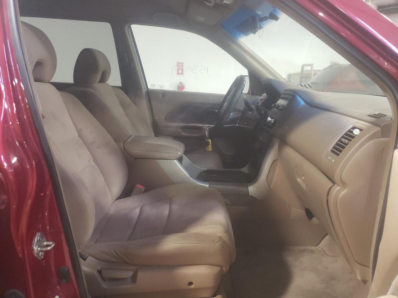 Photo 5 from auction – 2006 HONDA PILOT EX with VIN 5FNYF18436B023233