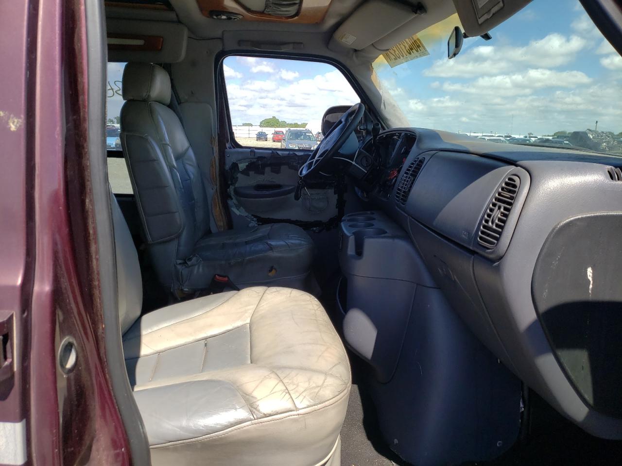 Photo 5 from auction – 1999 DODGE RAM VAN B1 with VIN 2B6HB11Z8XK557686