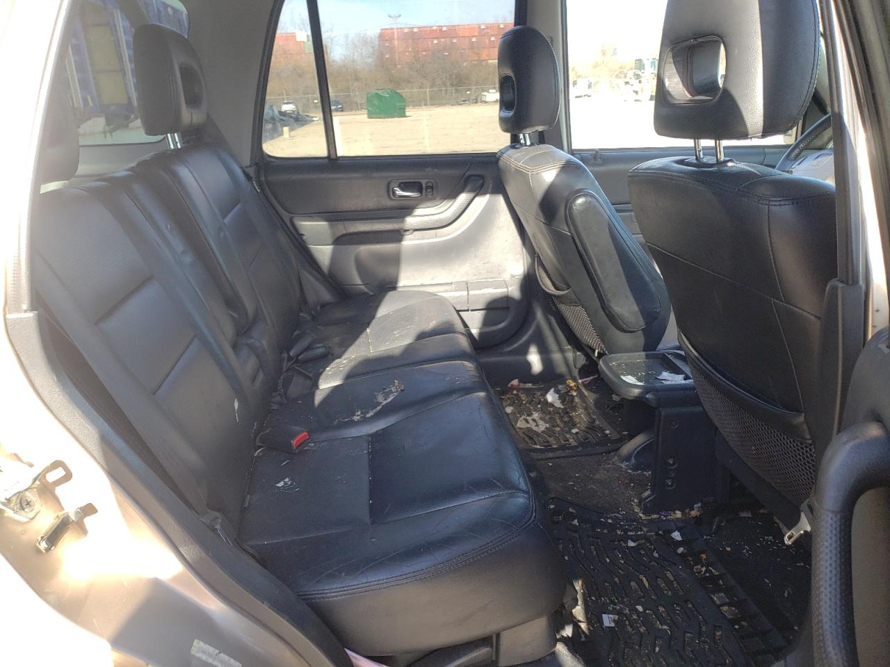 Photo 6 from auction – 2001 HONDA CR-V SE with VIN JHLRD187X1C037661
