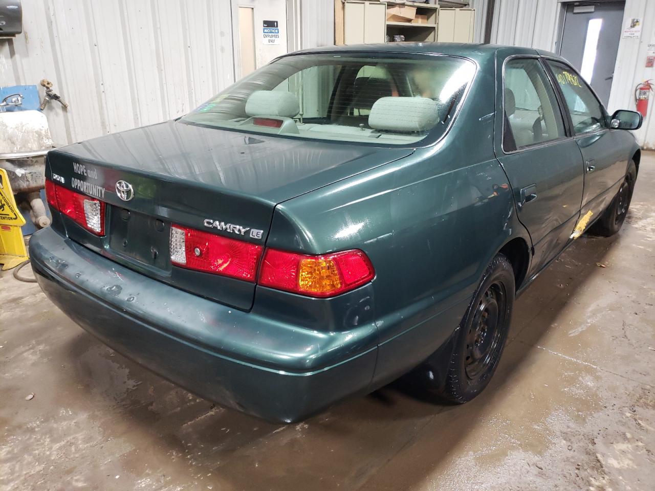 Photo 4 from auction – 2000 TOYOTA CAMRY CE with VIN JT2BG22K6Y0487403