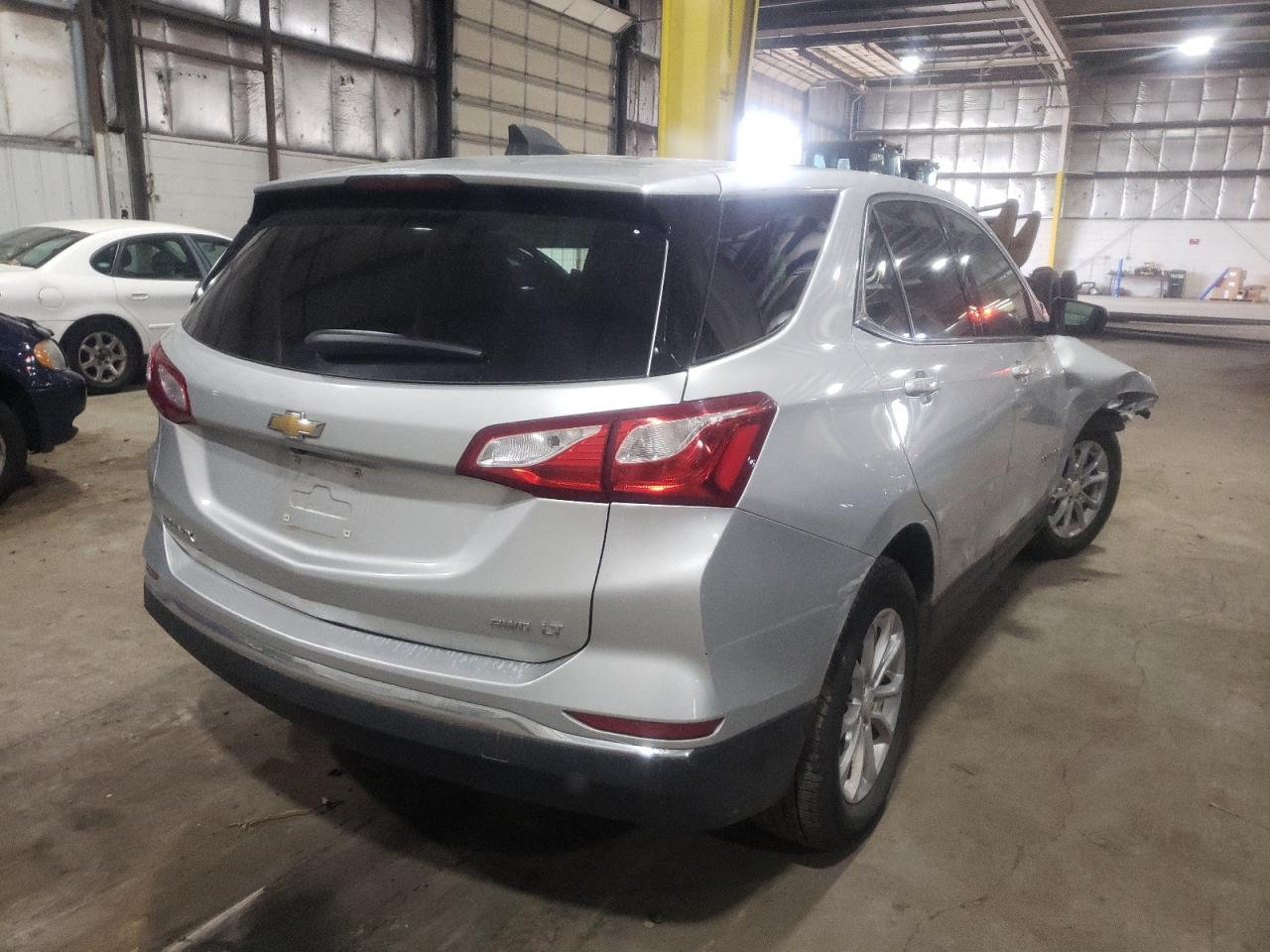 Photo 4 from auction – 2018 CHEVROLET EQUINOX LT with VIN 3GNAXSEV3JS552478
