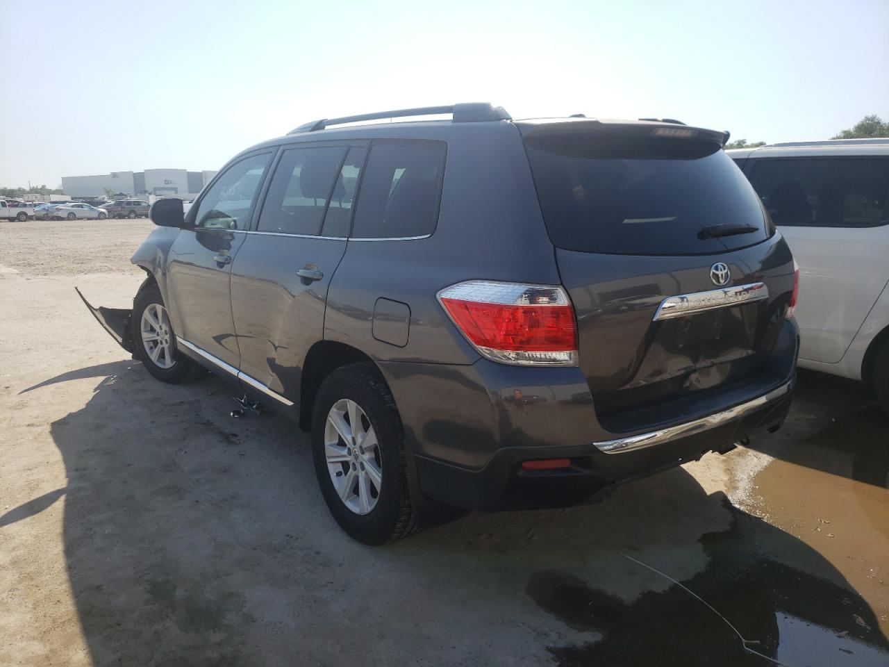 Photo 3 from auction – 2012 TOYOTA HIGHLANDER with VIN 5TDZA3EH1CS025348