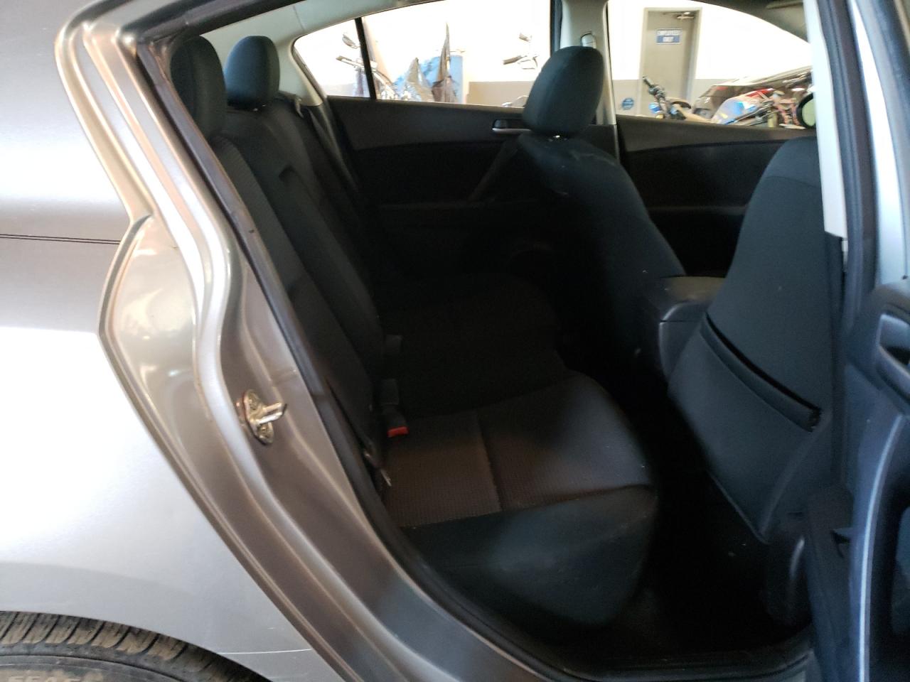 Photo 6 from auction – 2012 MAZDA 3 I with VIN JM1BL1V75C1646094