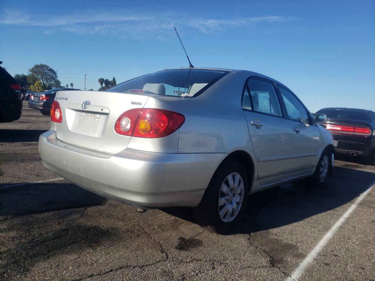 Photo 4 from auction – 2004 TOYOTA COROLLA CE with VIN JTDBR32EX42042940