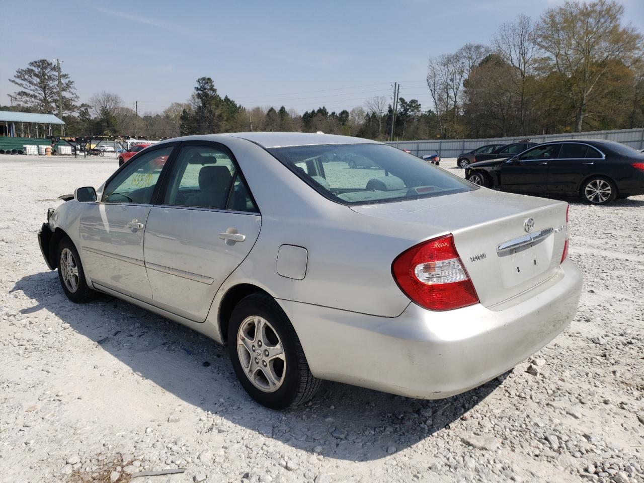 Photo 3 from auction – 2002 TOYOTA CAMRY LE with VIN 4T1BE32K02U039690