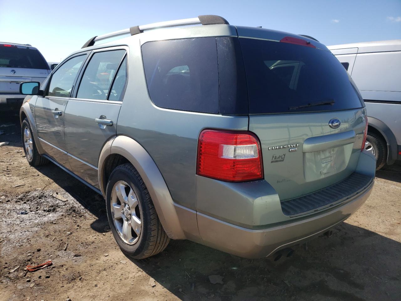 Photo 3 from auction – 2007 FORD FREESTYLE with VIN 1FMDK05157GA41752