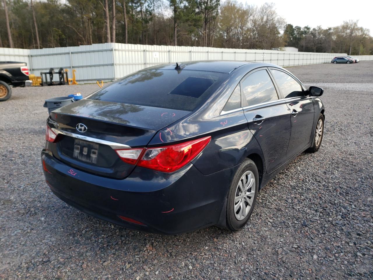 Photo 4 from auction – 2013 HYUNDAI SONATA GLS with VIN 5NPEB4AC1DH571554