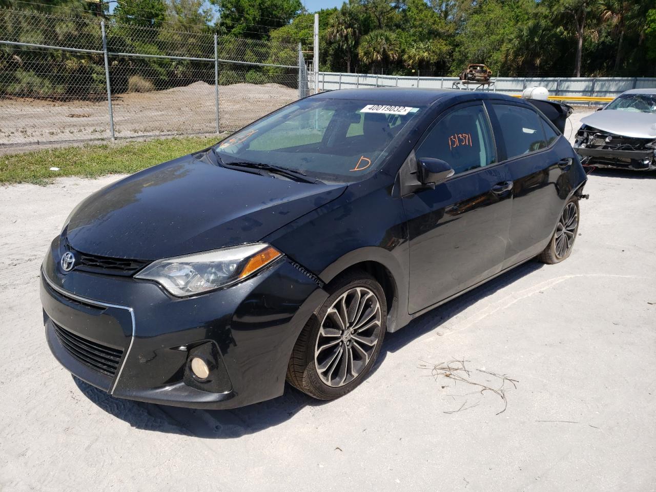 Photo 2 from auction – 2015 TOYOTA COROLLA L with VIN 2T1BURHE1FC472501
