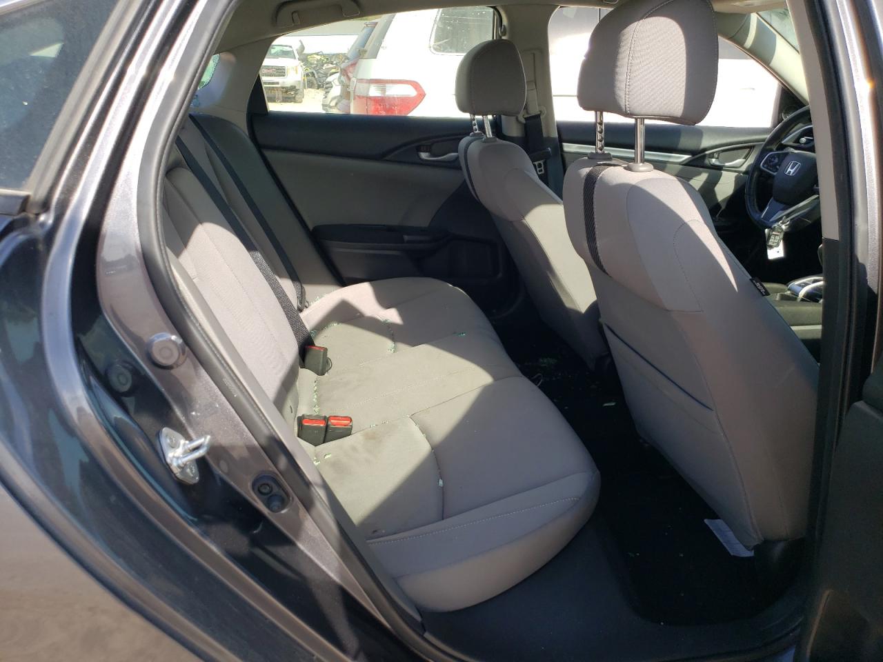 Photo 6 from auction – 2018 HONDA CIVIC EX with VIN JHMFC1F31JX013548