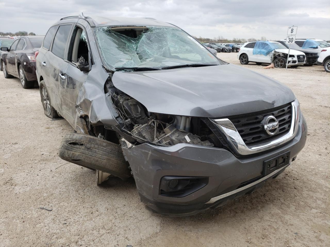 NISSAN PATHFINDER 2017 with VIN 5N1DR2MN5HC904120 - Photo from auction