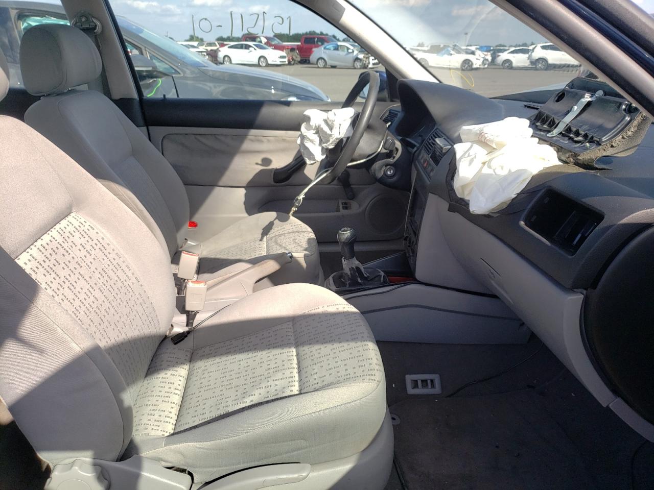 Photo 5 from auction – 2001 VOLKSWAGEN GOLF GL with VIN 9BWBT61JX14067229