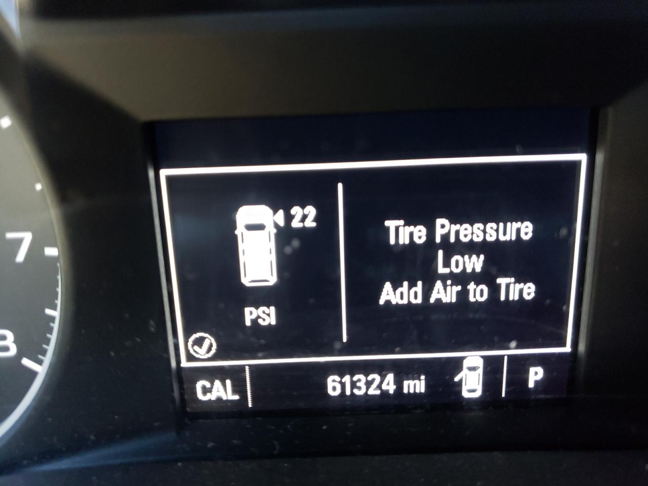 Photo 8 from auction – 2017 GMC ACADIA SLE with VIN 1GKKNSLA7HZ220760