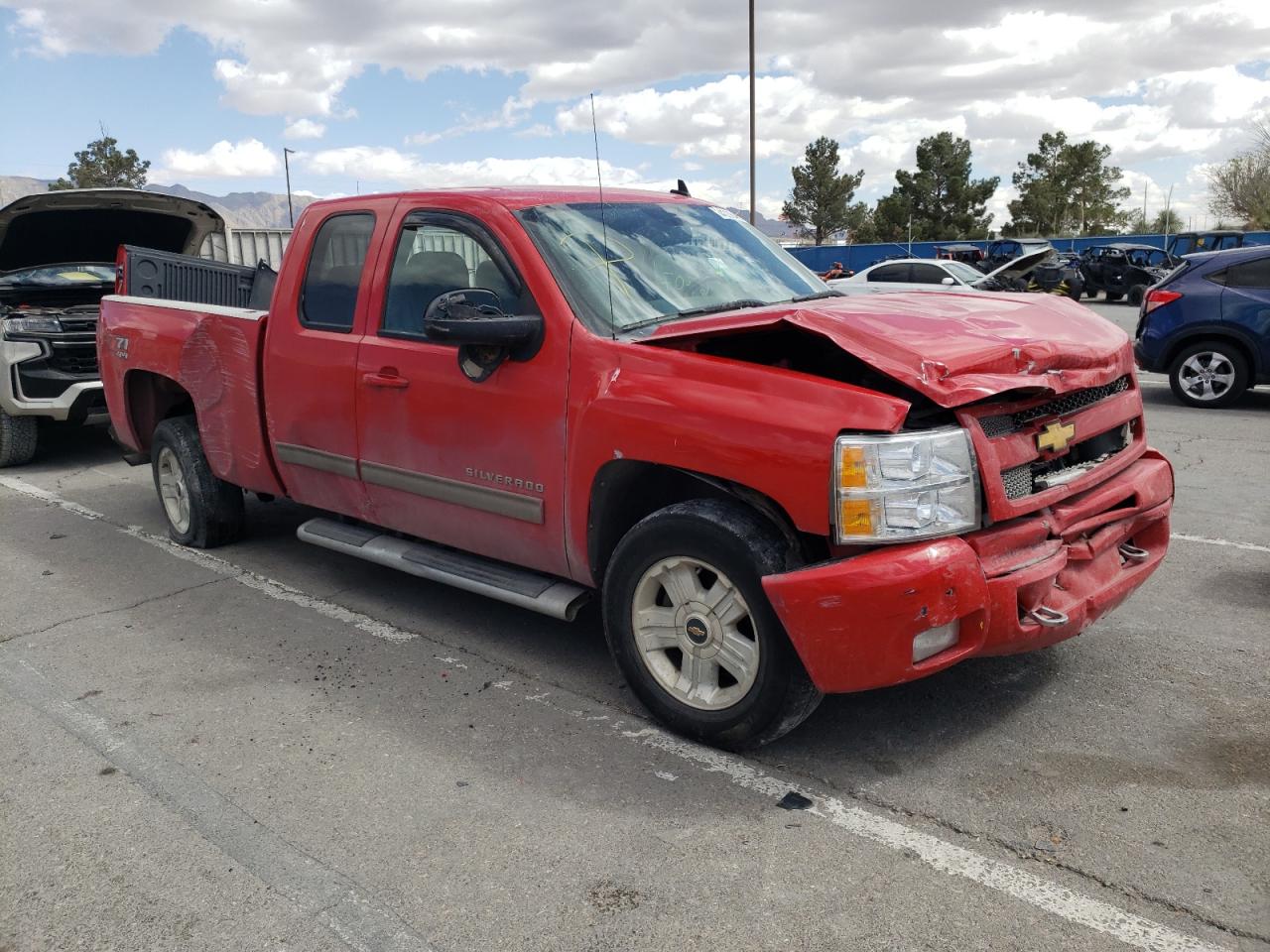 Photo 1 from auction – 2011 CHEVROLET SILVERADO with VIN 1GCRKSE3XBZ360259