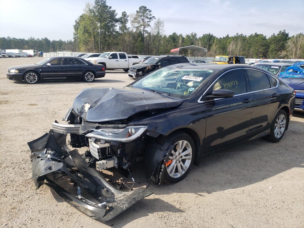 Photo 2 from auction – 2016 CHRYSLER 200 LIMITE with VIN 1C3CCCAB0GN193922