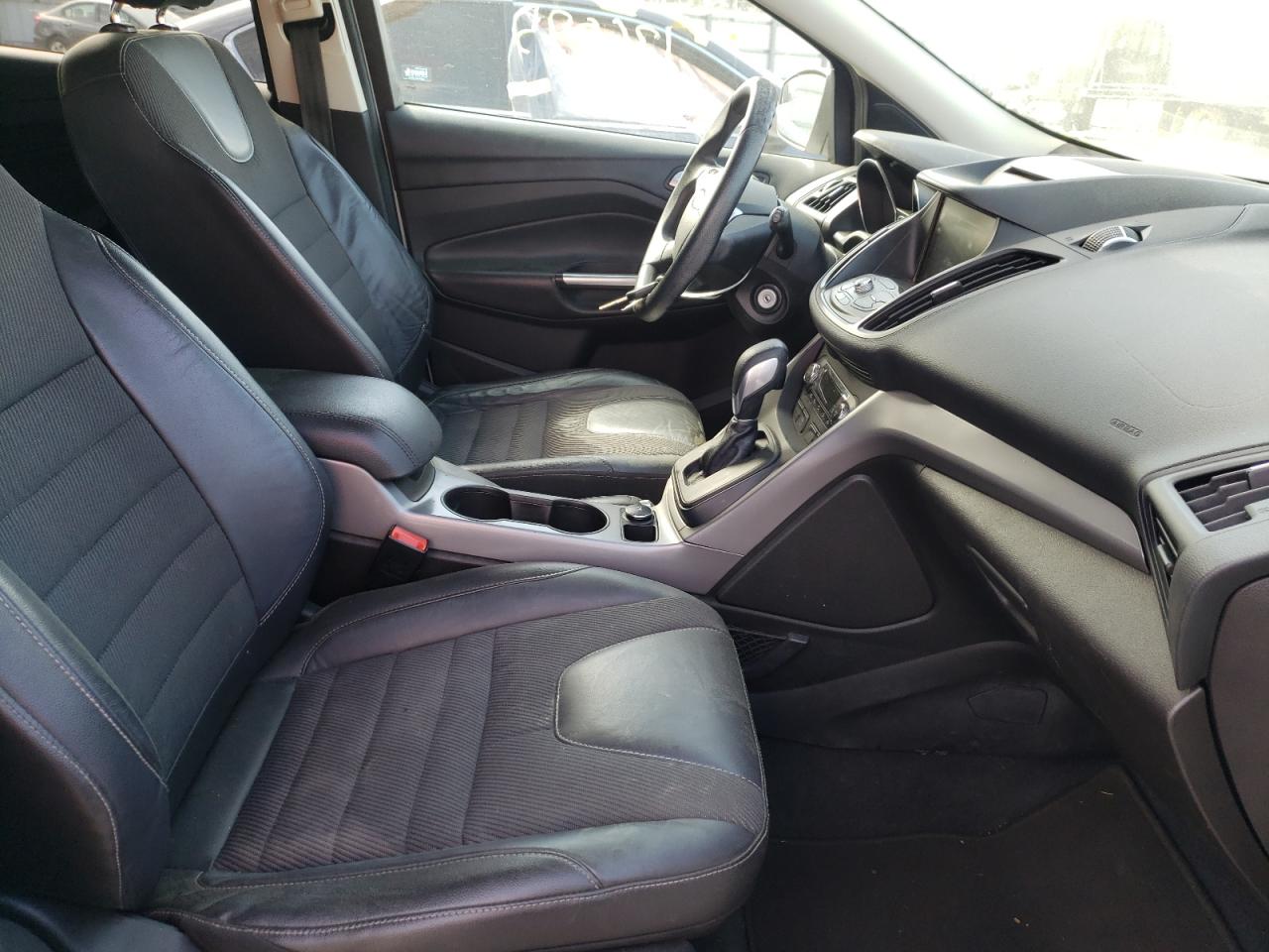 Photo 5 from auction – 2015 FORD ESCAPE SE with VIN 1FMCU0G96FUB55395