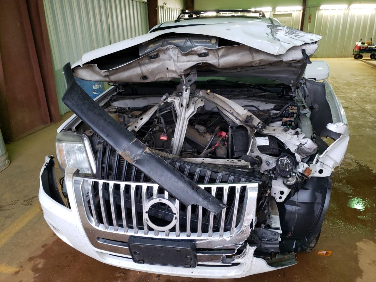 Photo 9 from auction – 2008 MERCURY MARINER PR with VIN 4M2CU87158KJ47147
