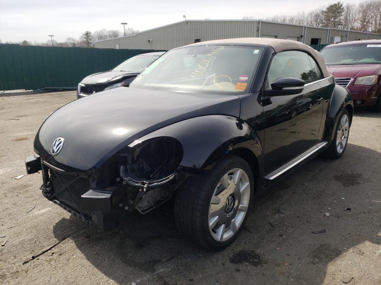 Photo 2 from auction – 2013 VOLKSWAGEN BEETLE with VIN 3VW5P7AT4DM829138