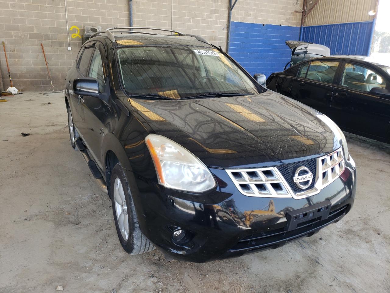NISSAN ROGUE S 2011 with VIN JN8AS5MV8BW684656 - Photo from auction