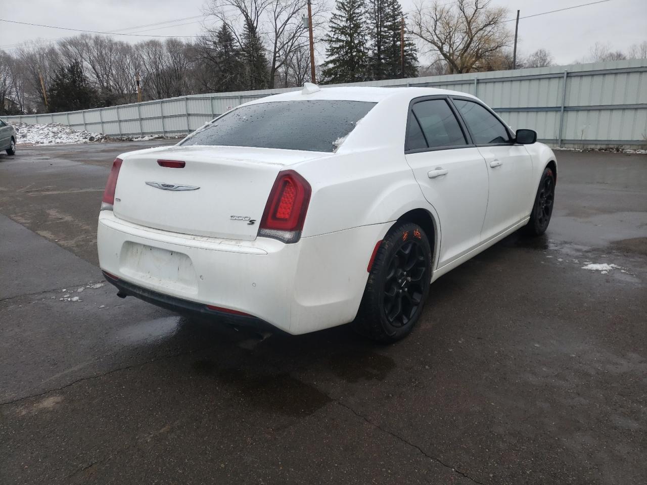 Photo 4 from auction – 2016 CHRYSLER 300 S with VIN 2C3CCAGG7GH100264