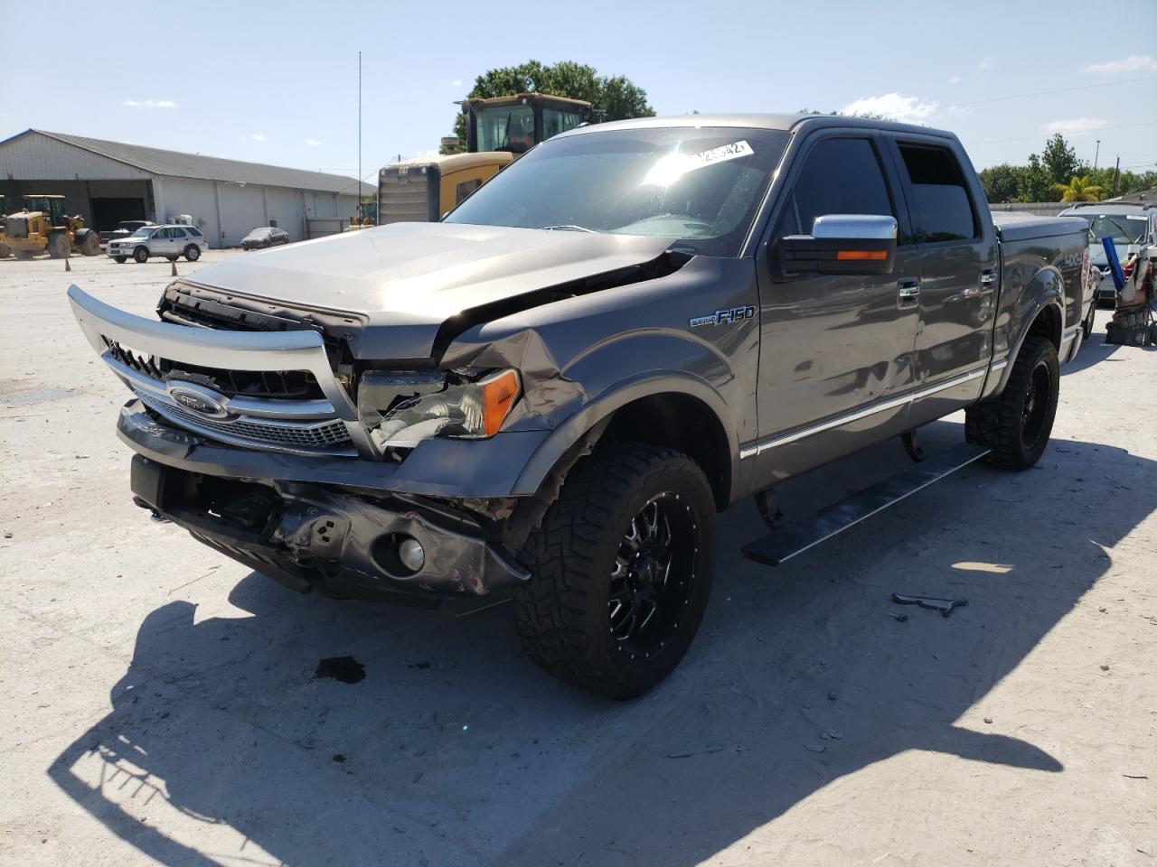 Photo 2 from auction – 2011 FORD F150 SUPER with VIN 1FTFW1EF4BFA17797