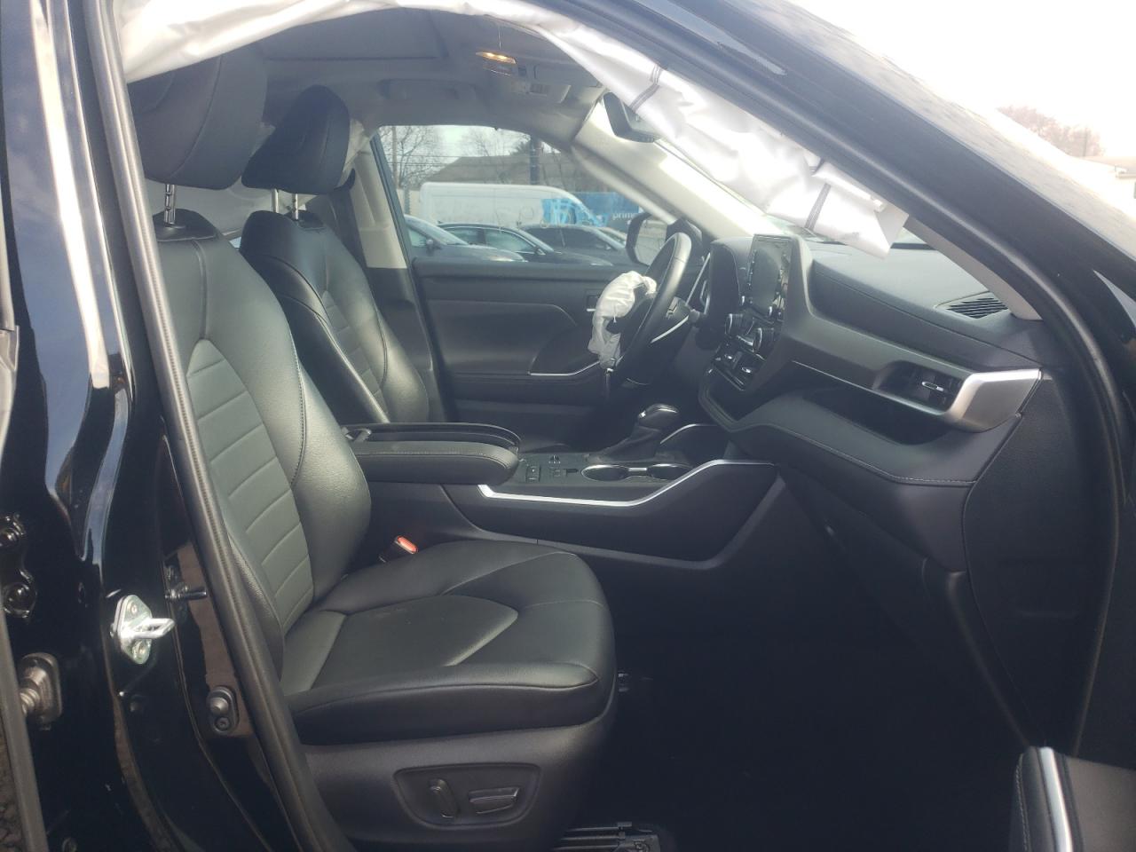 Photo 5 from auction – 2020 TOYOTA HIGHLANDER with VIN 5TDGZRAH3LS008091