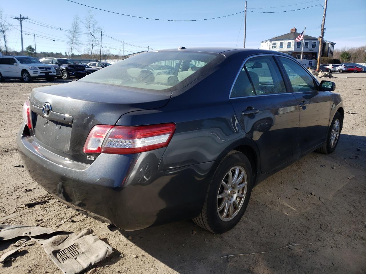 Photo 4 from auction – 2011 TOYOTA CAMRY BASE with VIN 4T4BF3EKXBR093142