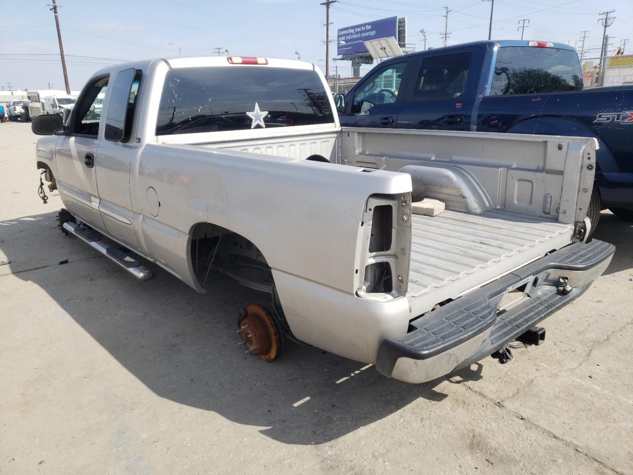 Photo 3 from auction – 2004 GMC NEW SIERRA with VIN 2GTEC19V441136563