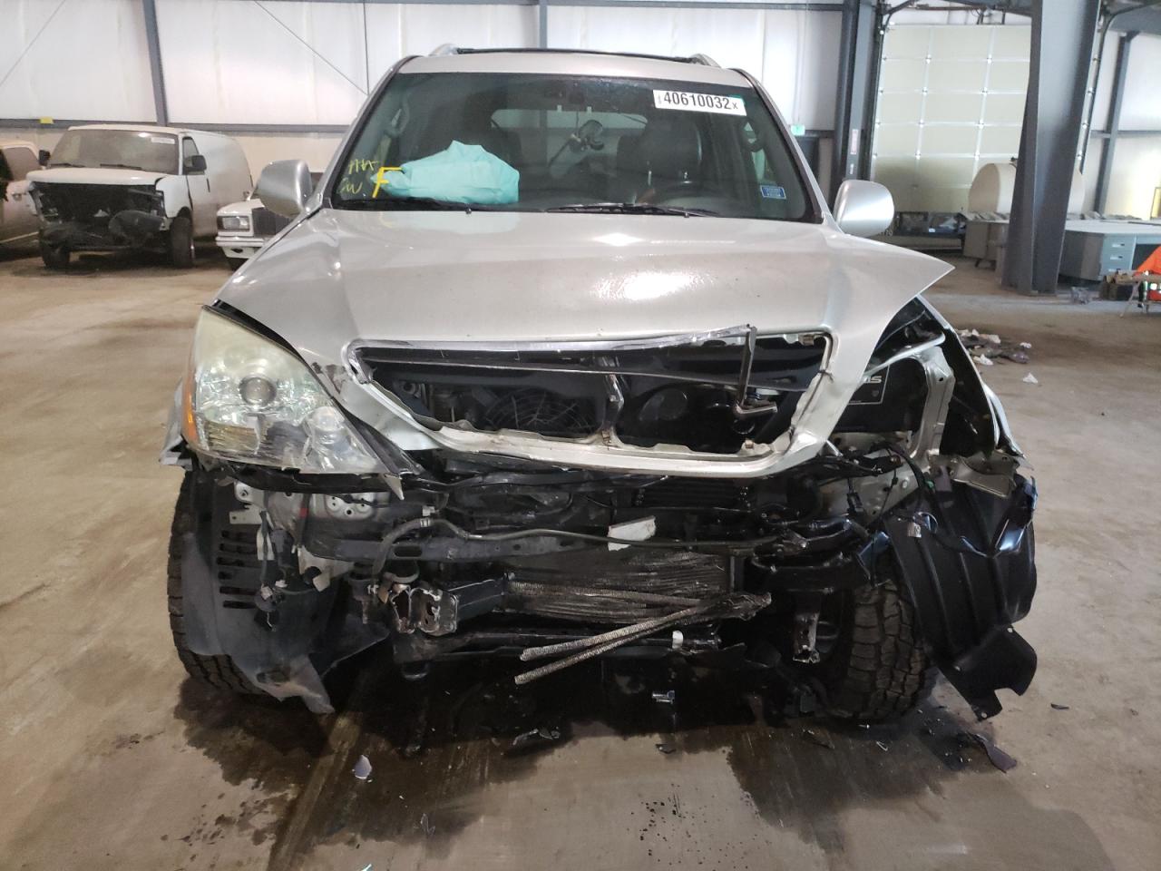Photo 9 from auction – 2003 LEXUS GX 470 with VIN JTJBT20X730009885