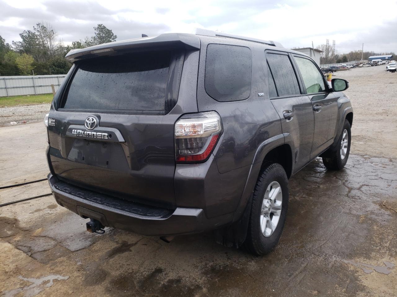 Photo 4 from auction – 2018 TOYOTA 4RUNNER SR with VIN JTEZU5JR6J5178100