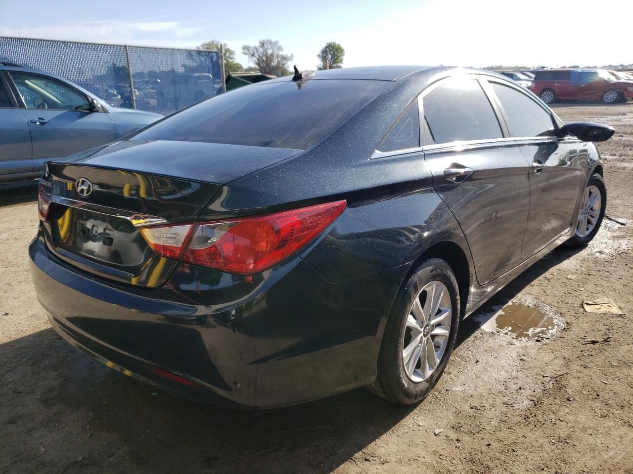 Photo 4 from auction – 2011 HYUNDAI SONATA GLS with VIN 5NPEB4AC7BH170832