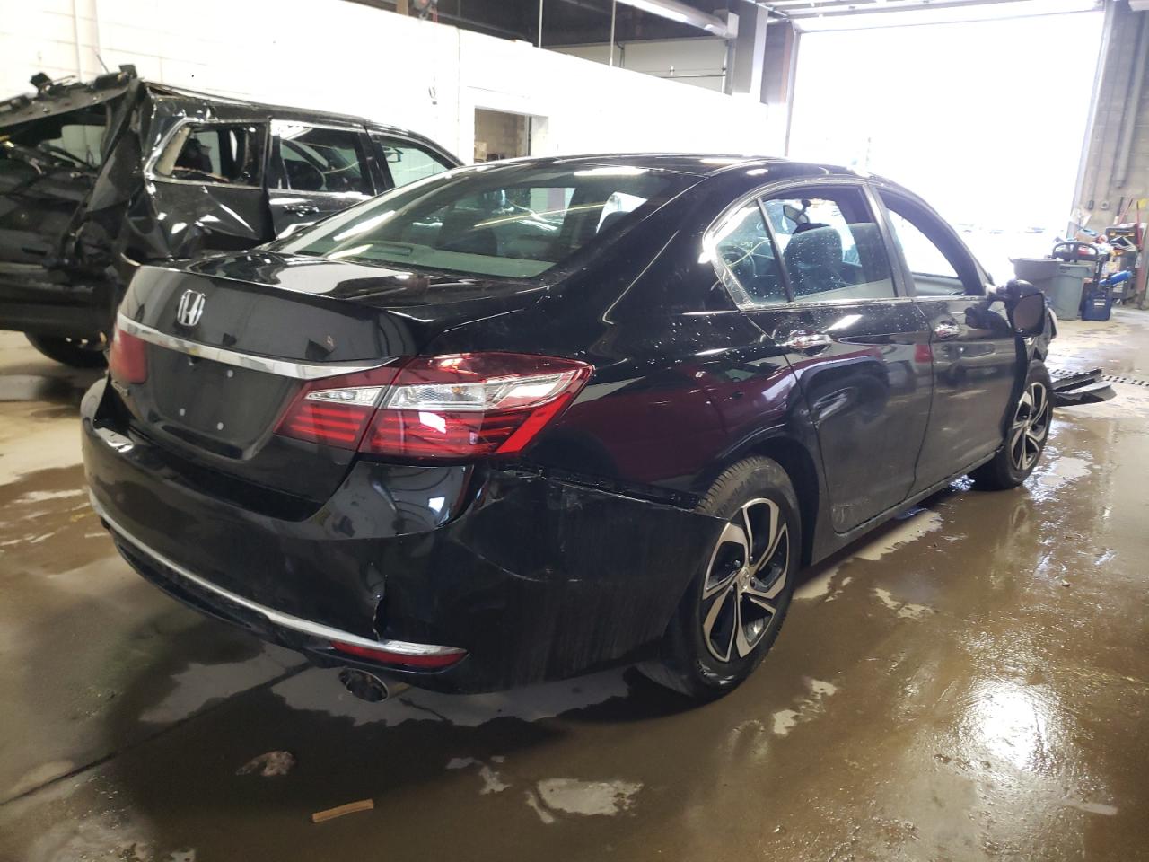 Photo 4 from auction – 2016 HONDA ACCORD LX with VIN 1HGCR2F30GA167478
