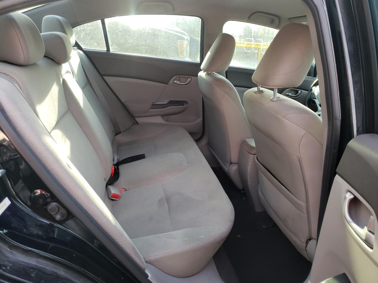 Foto 6 de la subasta – 2012 HONDA CIVIC LX con VIN 19XFB2F53CE018975